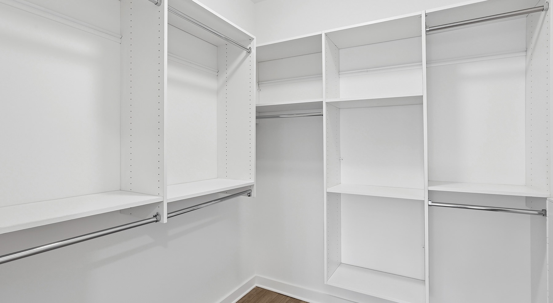 closet with shelves